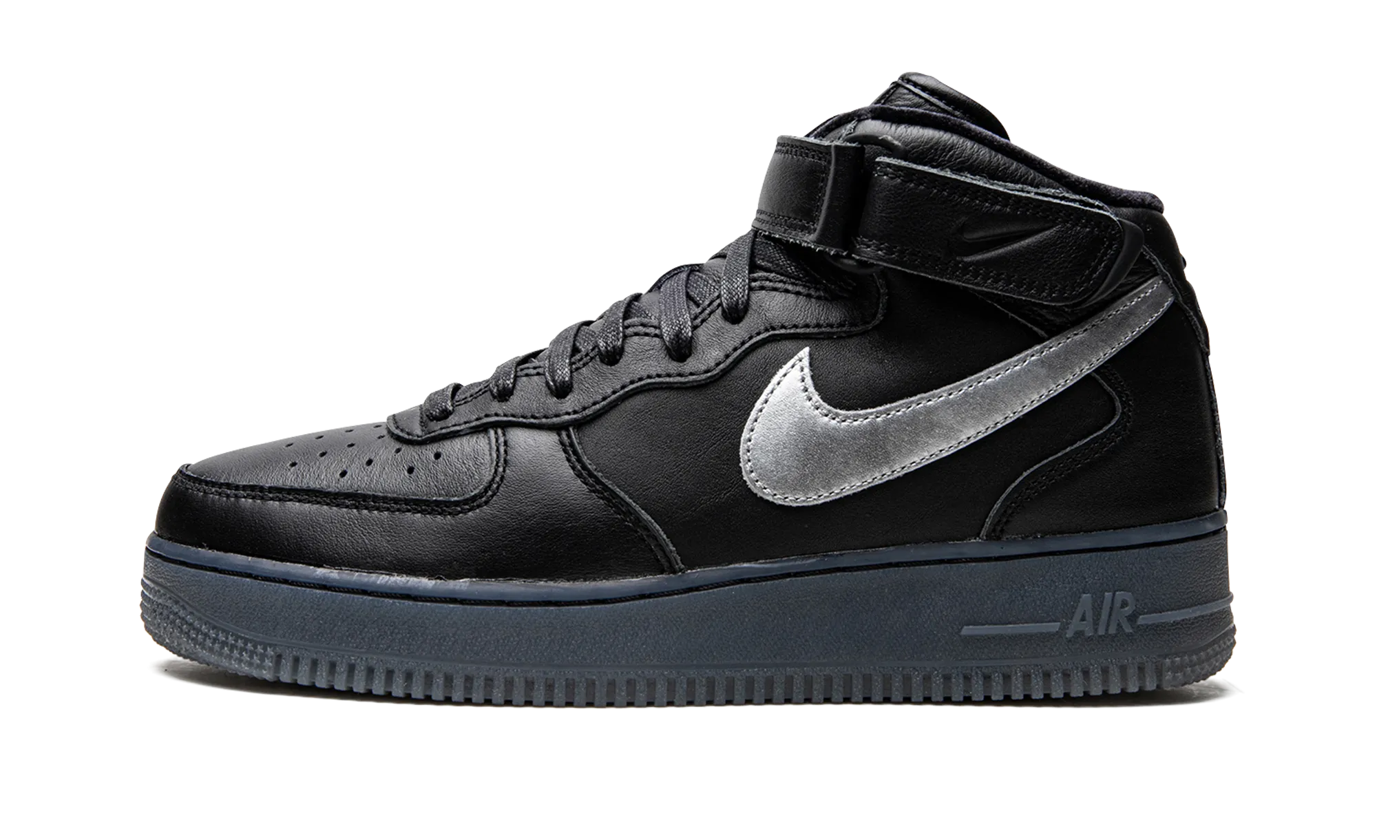 Low Cushion Air Force 1 Mid "Black / Metallic Silver"