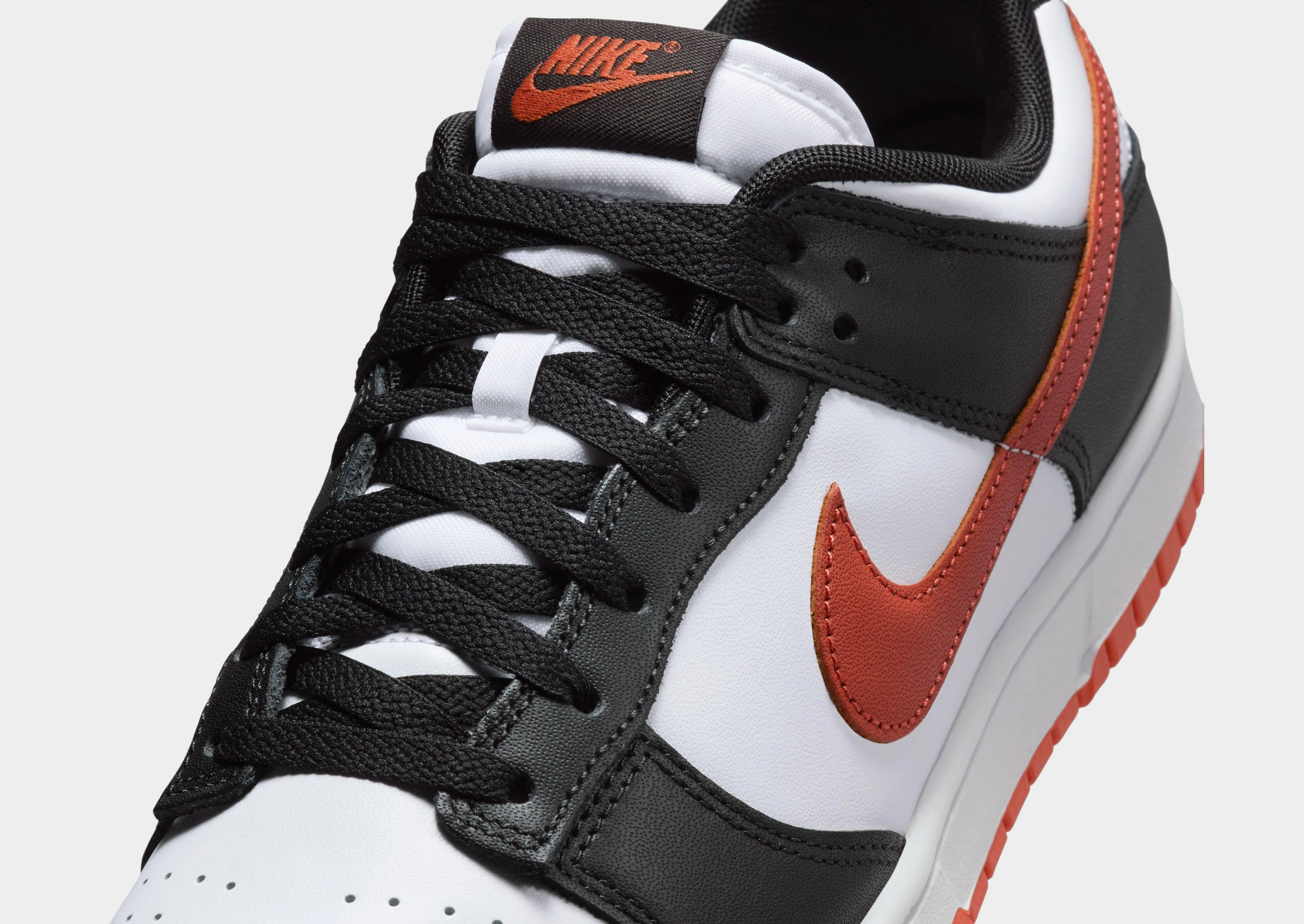 Rain Jog Dunk Low Retro