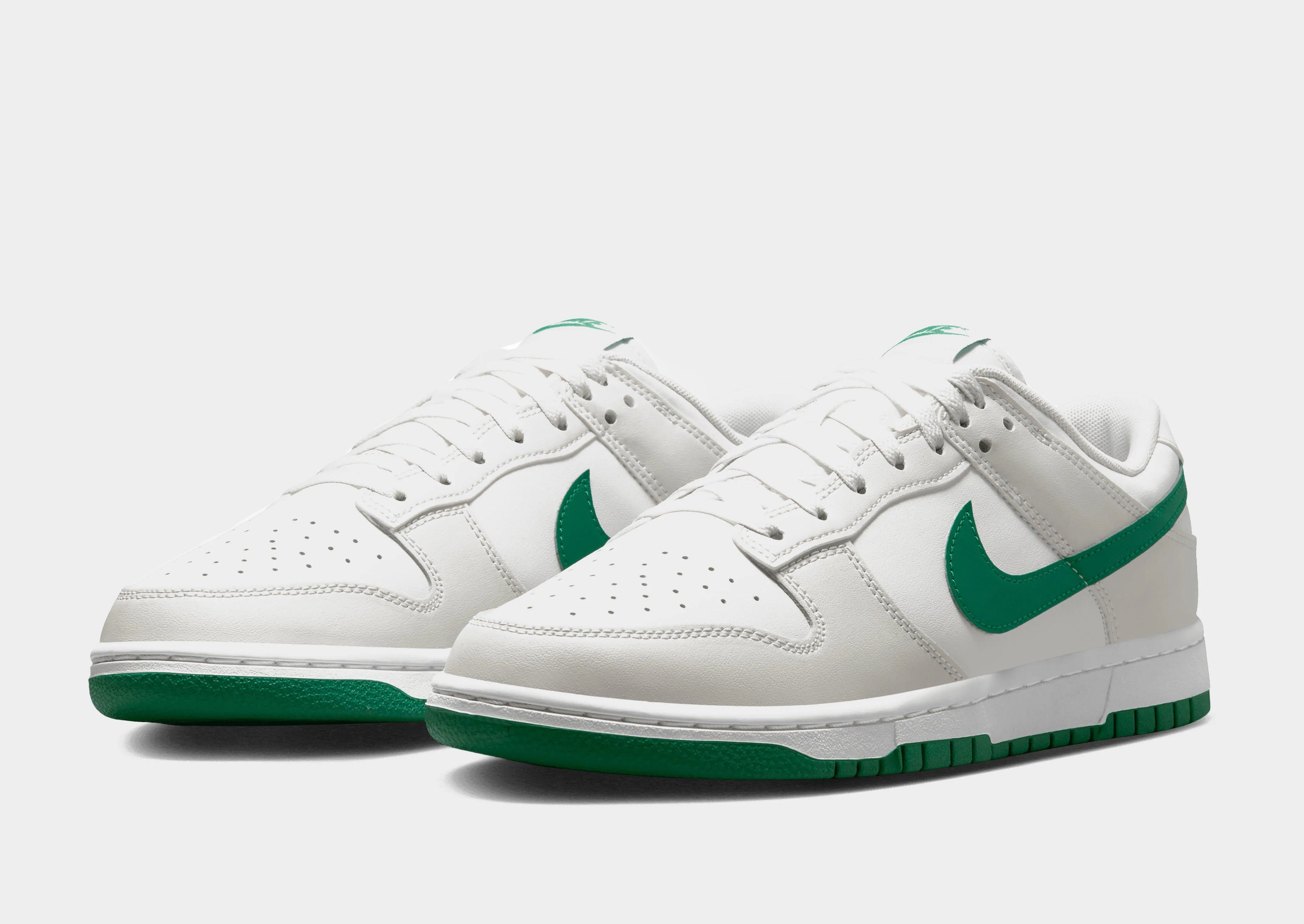 Dunk Low Retro Rest Walk Street Smart