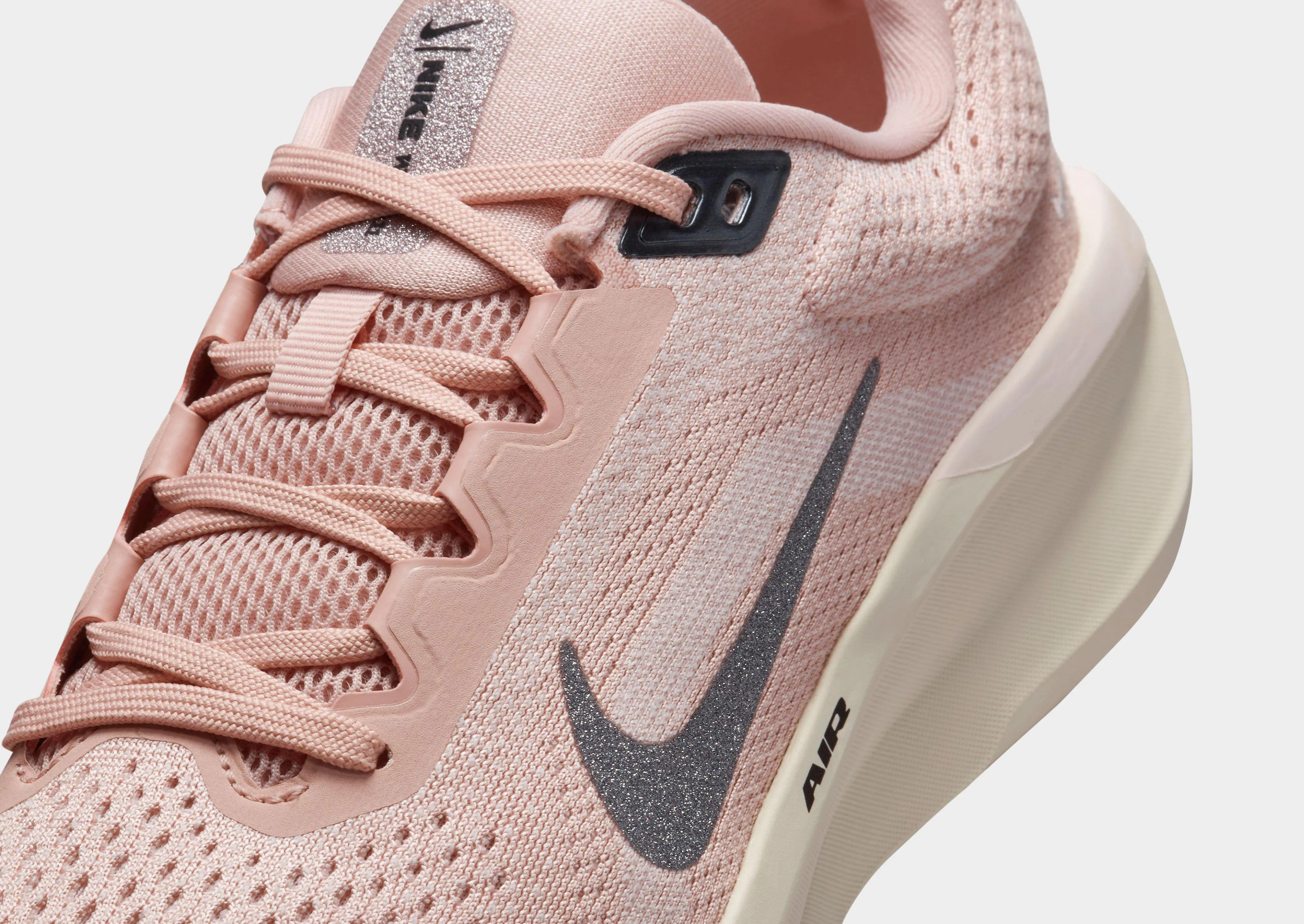 Winflo 11 Premium Road Running Women's ultra - running shoes