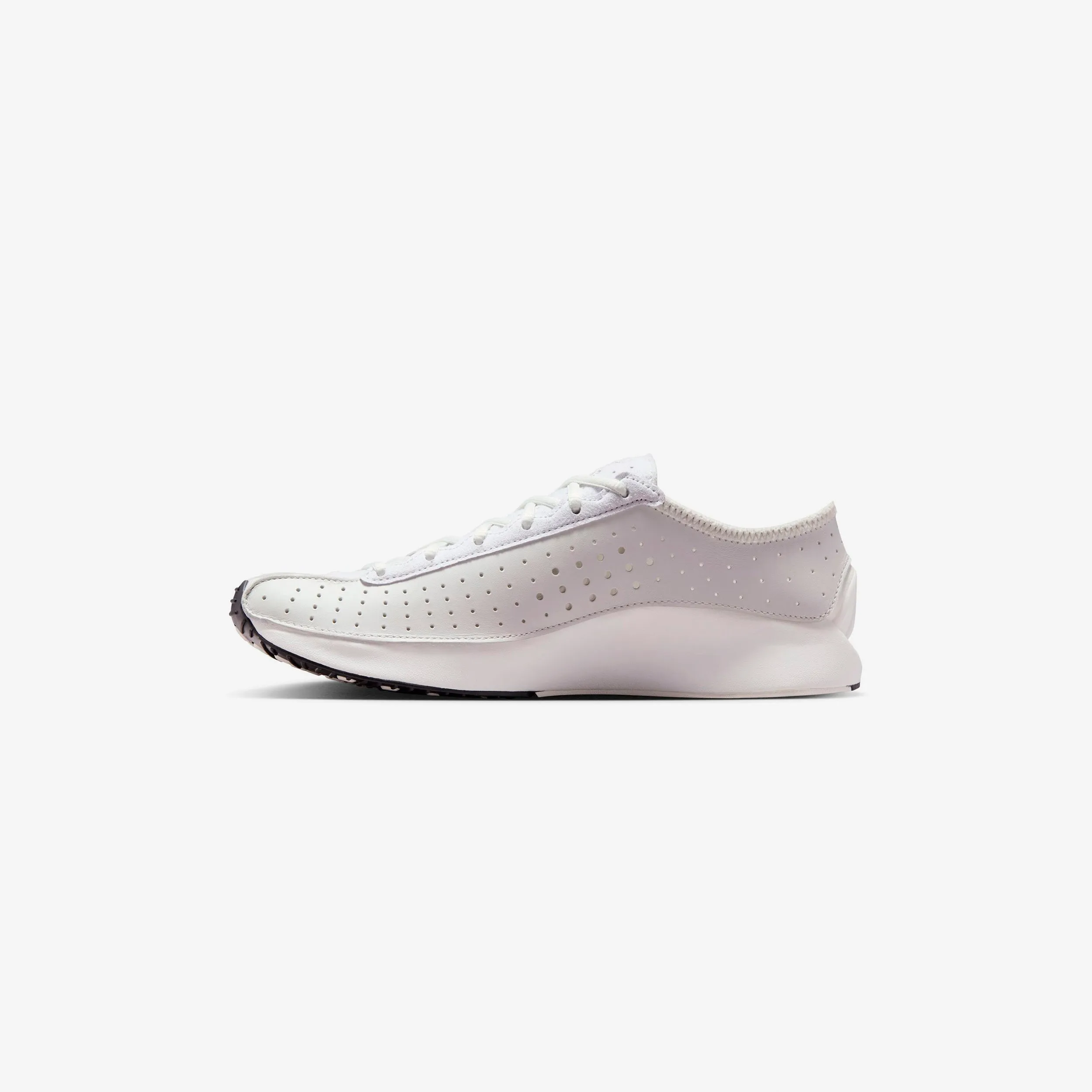 Wmns Air Superfly Rocker sole geometry Double Stitched Seams