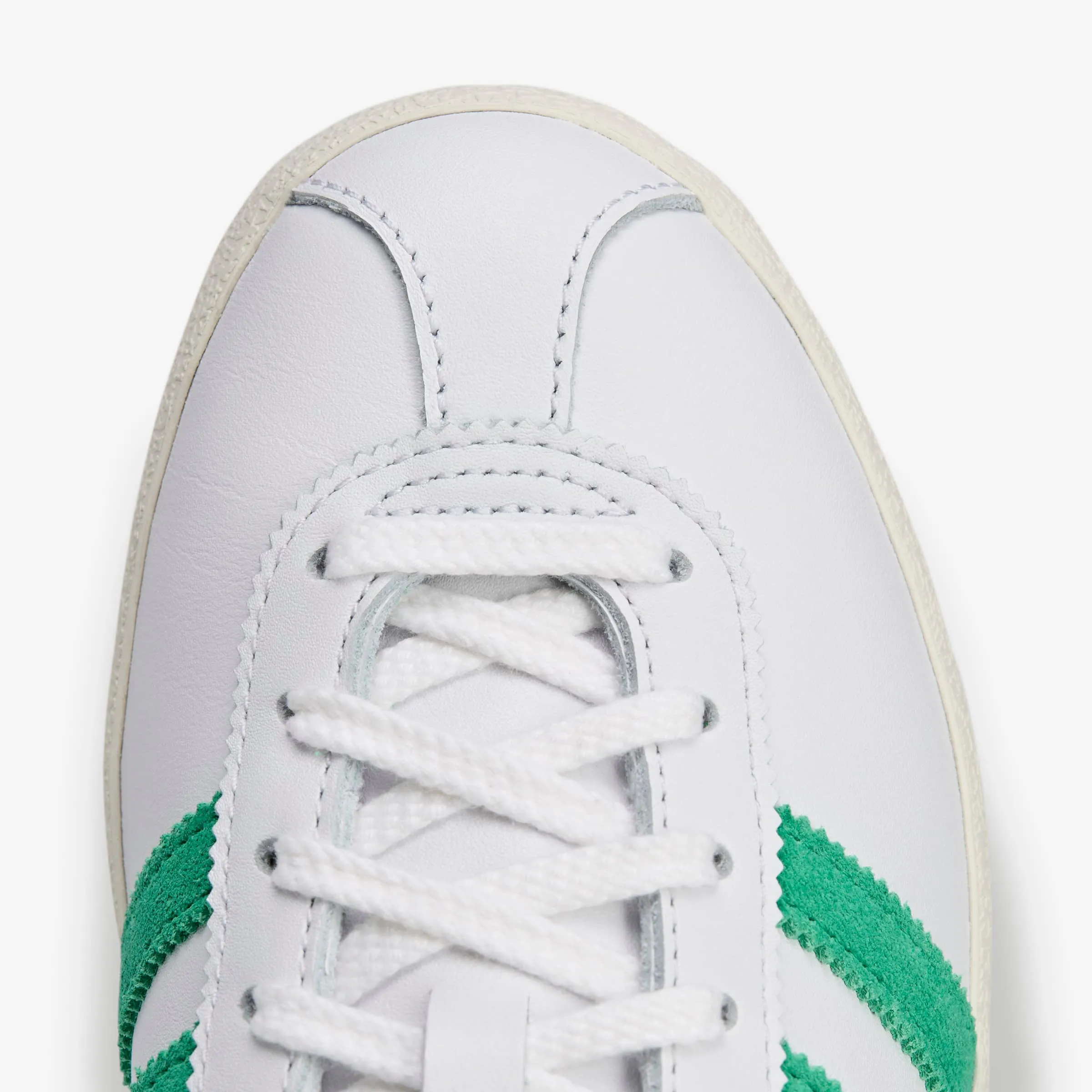 Wmns Blanc x Sporty & Rich Flexible Grooves