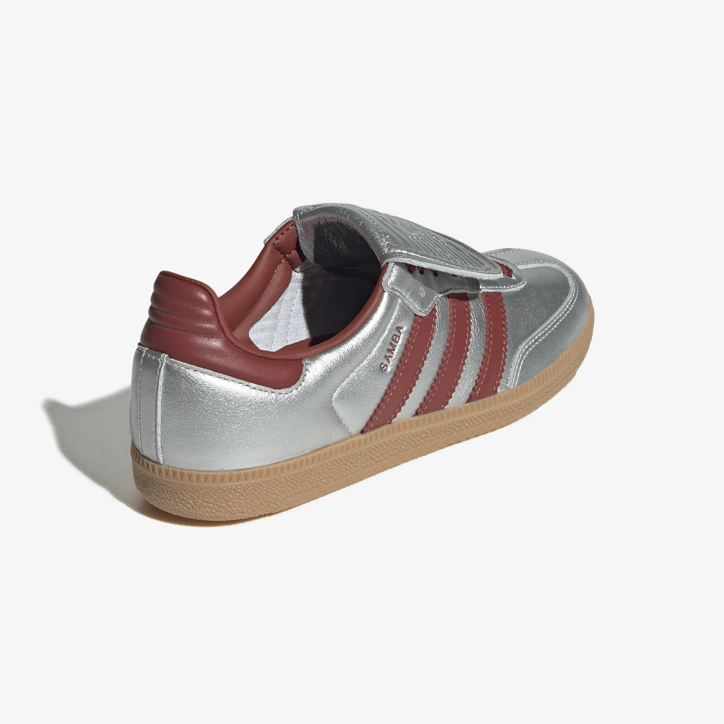 Wmns Samba LT Padded Activity Adaptive cushioning