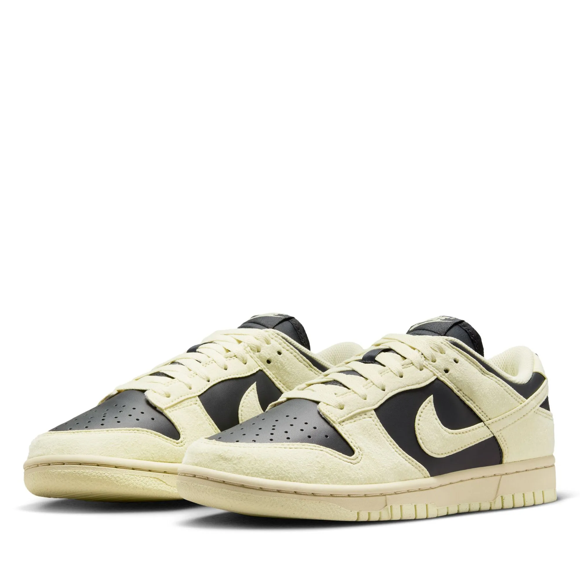 Women's Nike Dunk Low - Off Noir/Alabaster Dynamic Design Easy Walk