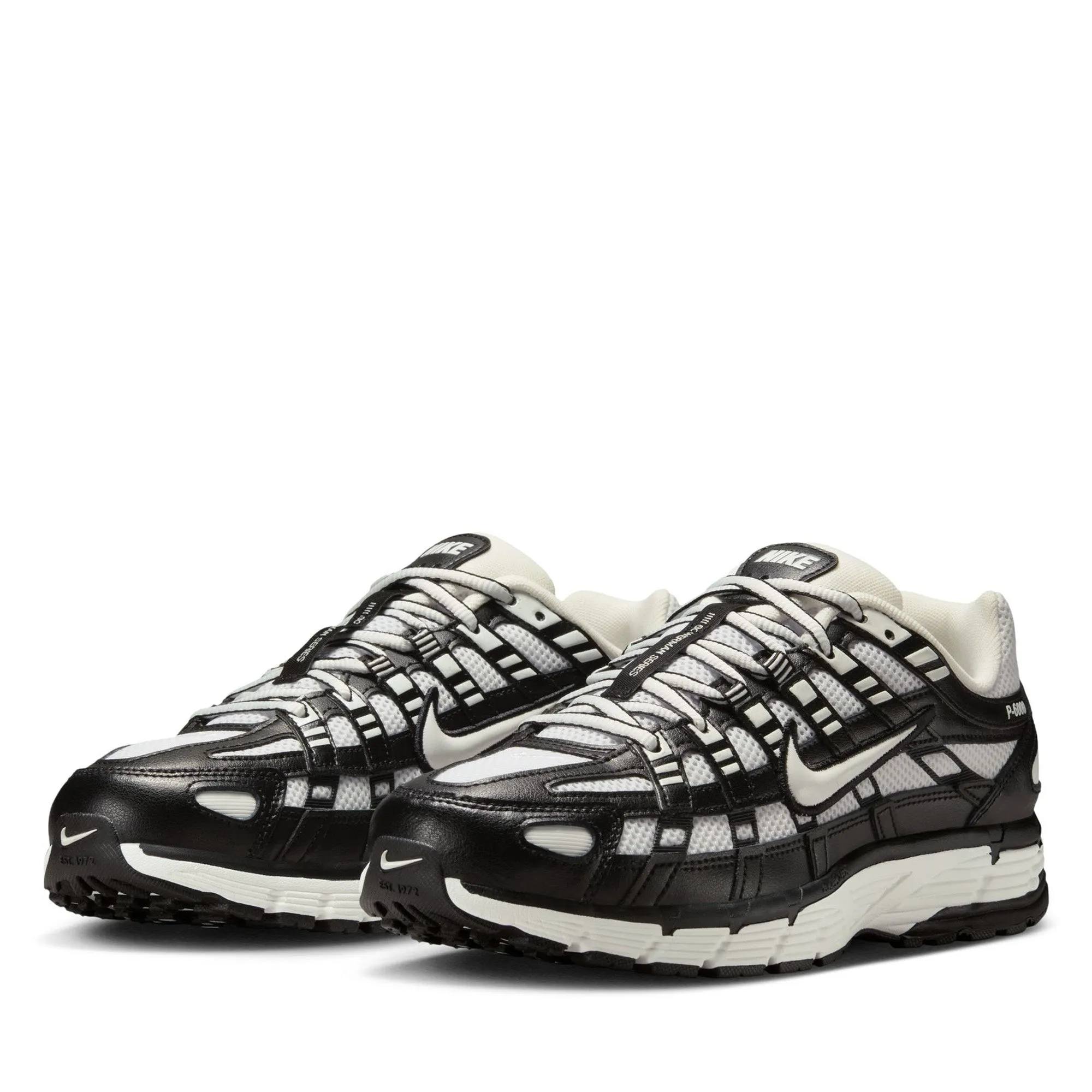 Hydrophobic Fabric Breath Ease Women's Nike P-6000 - Black/Summit White