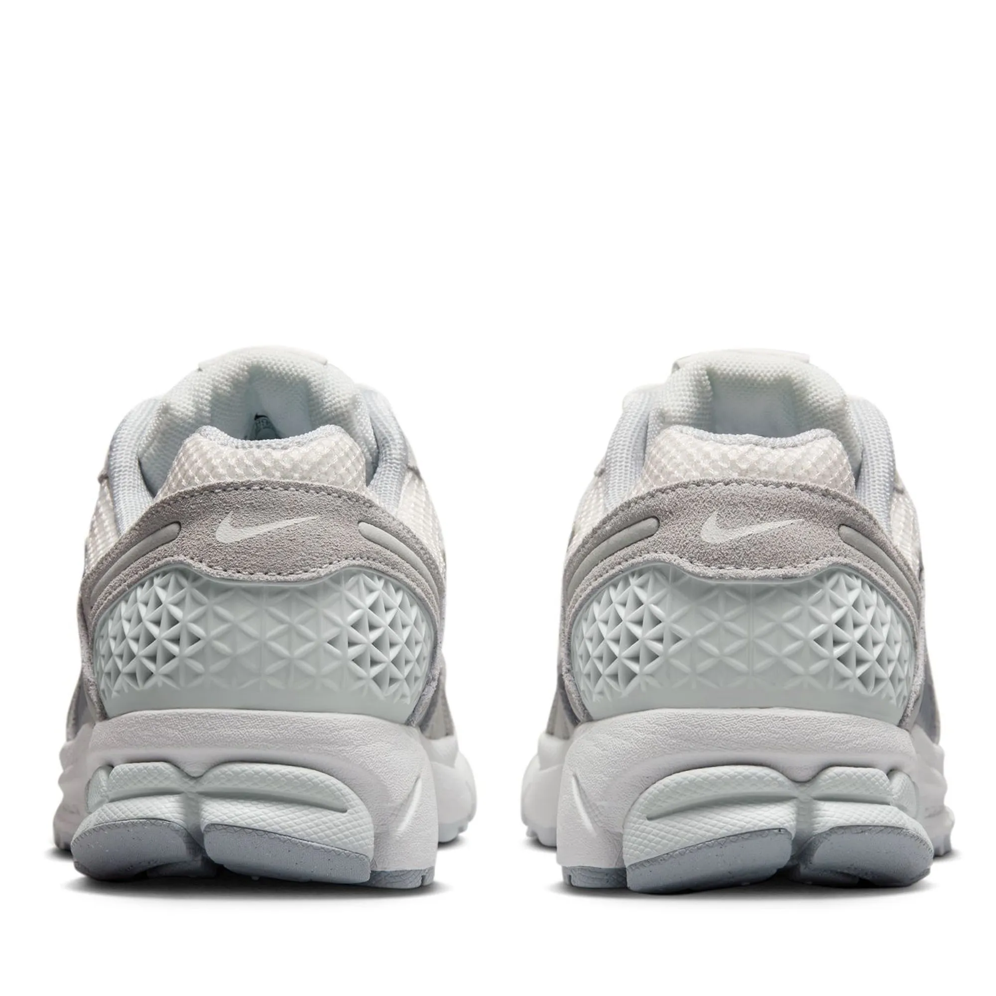 Smart Lifestyle Daily Moves Women's Nike Zoom Vomero 5 - Pure Platinum/Summit White