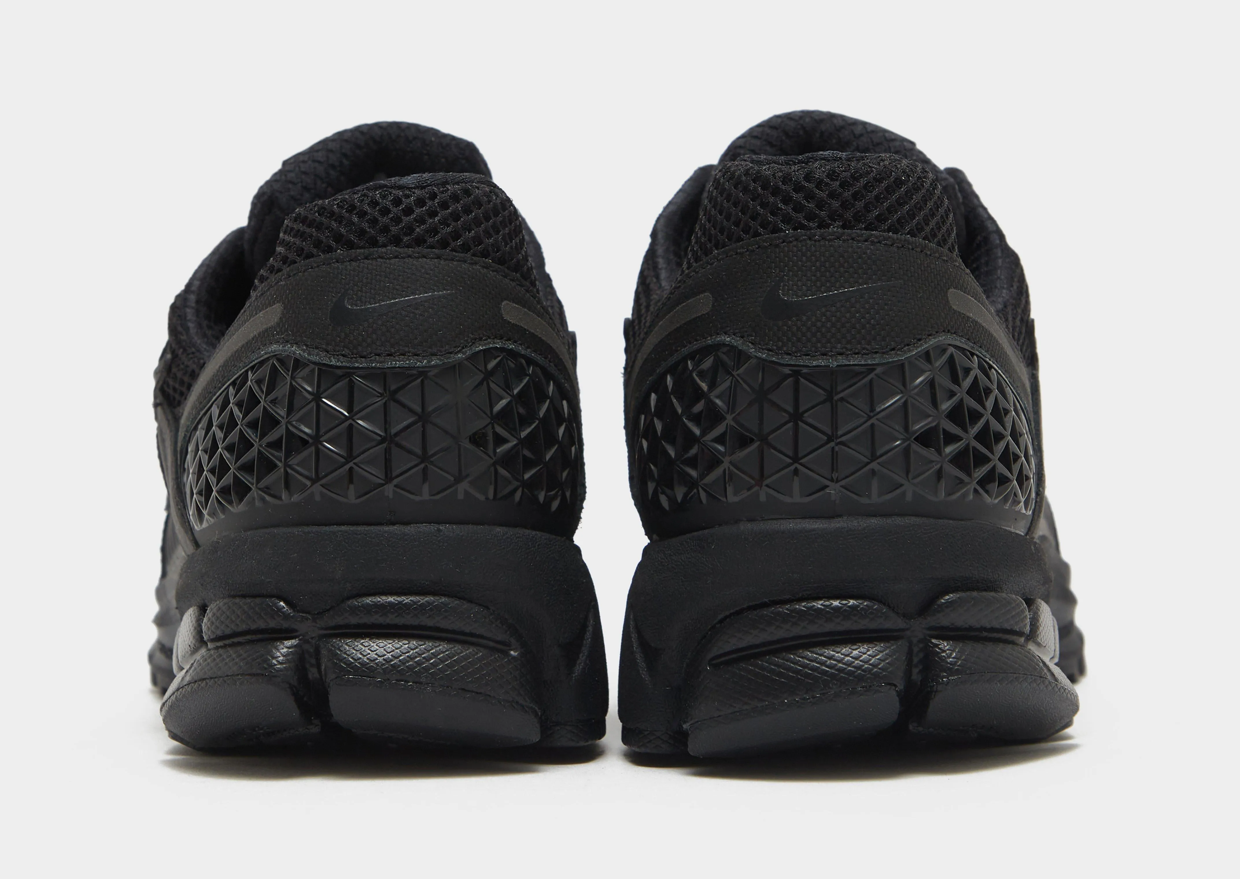 Zoom Vomero 5 for fitness odor - control - feature shoes