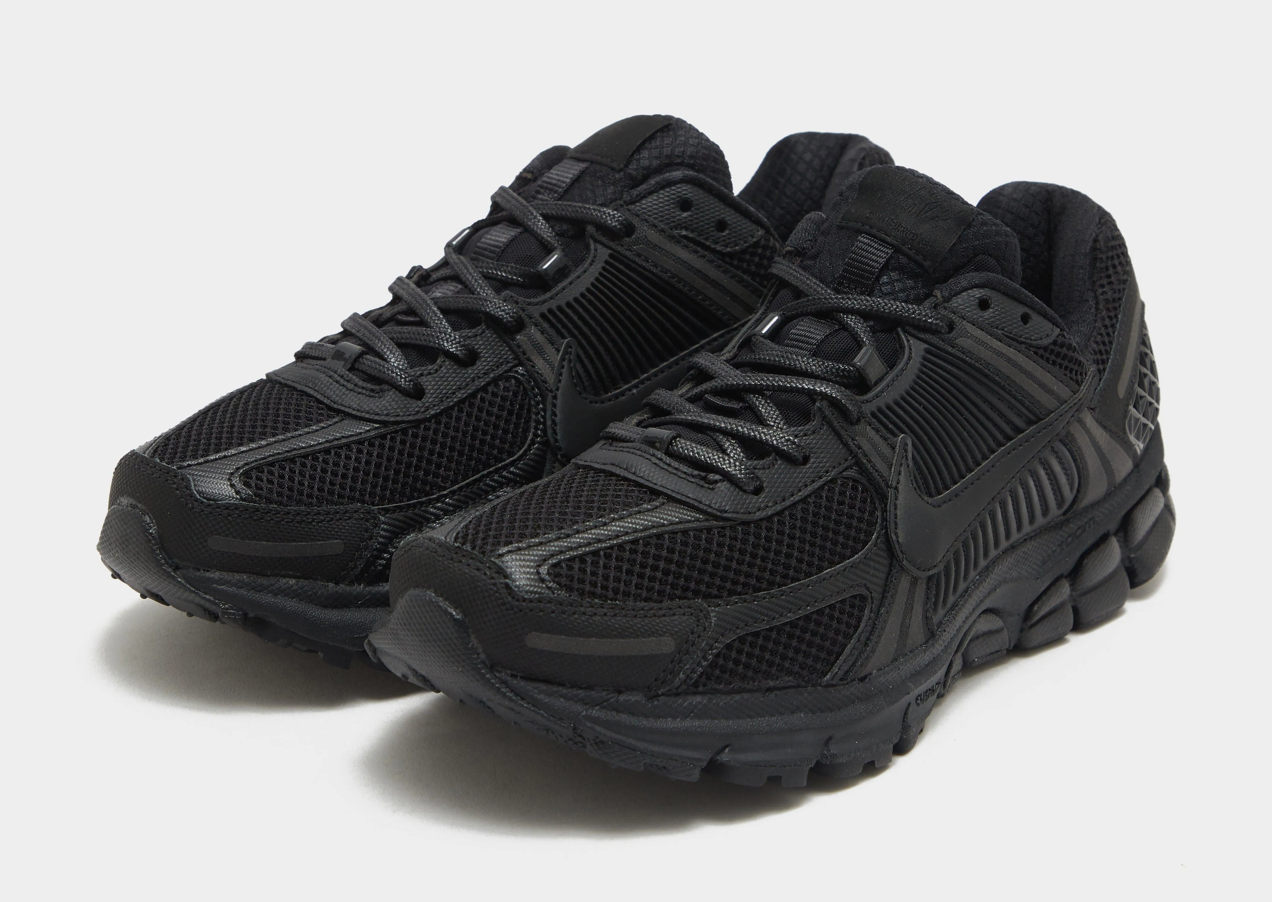 retro - style running shoes Zoom Vomero 5