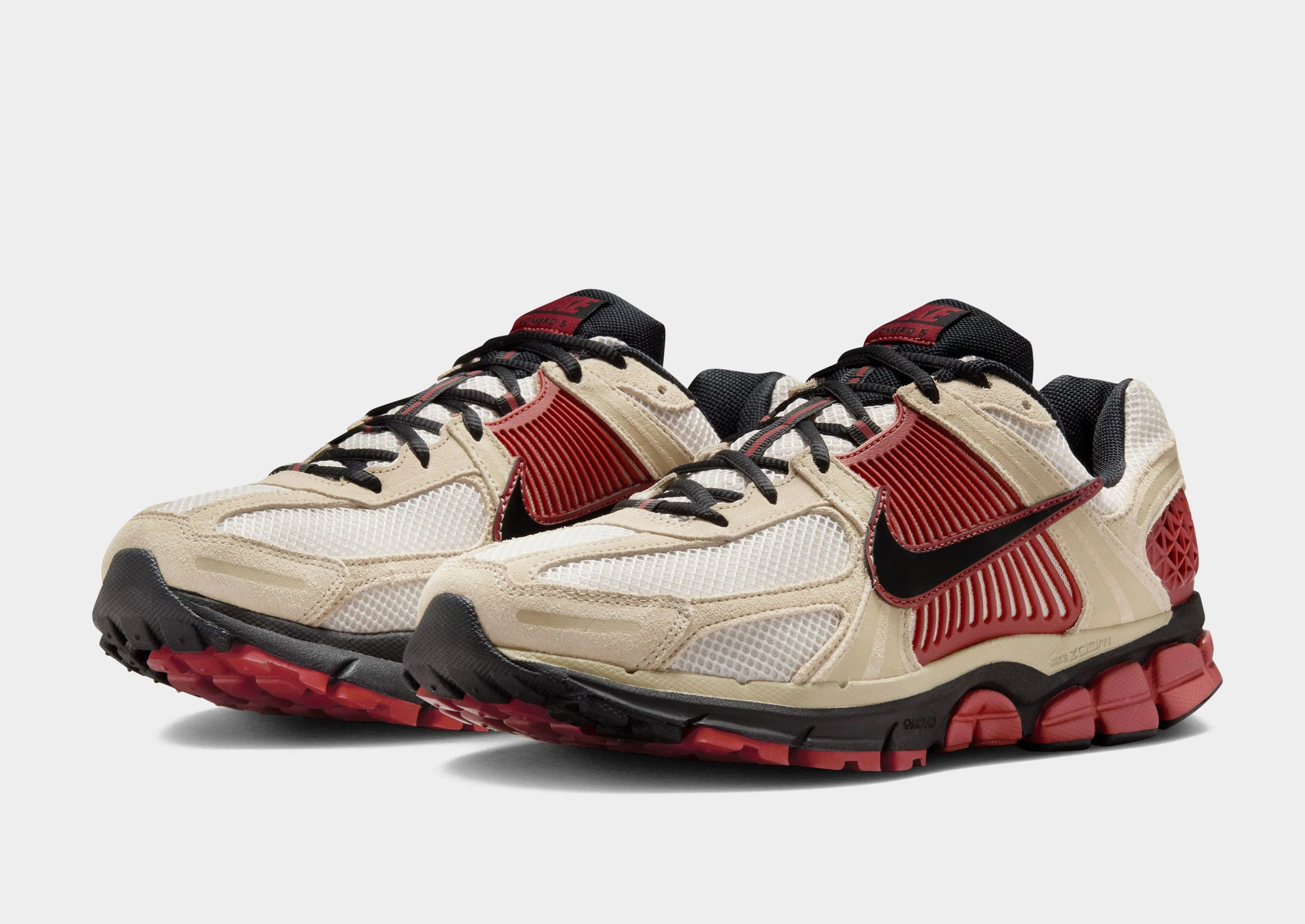 running with a flexible outsole Comfort - fit Zoom Vomero 5