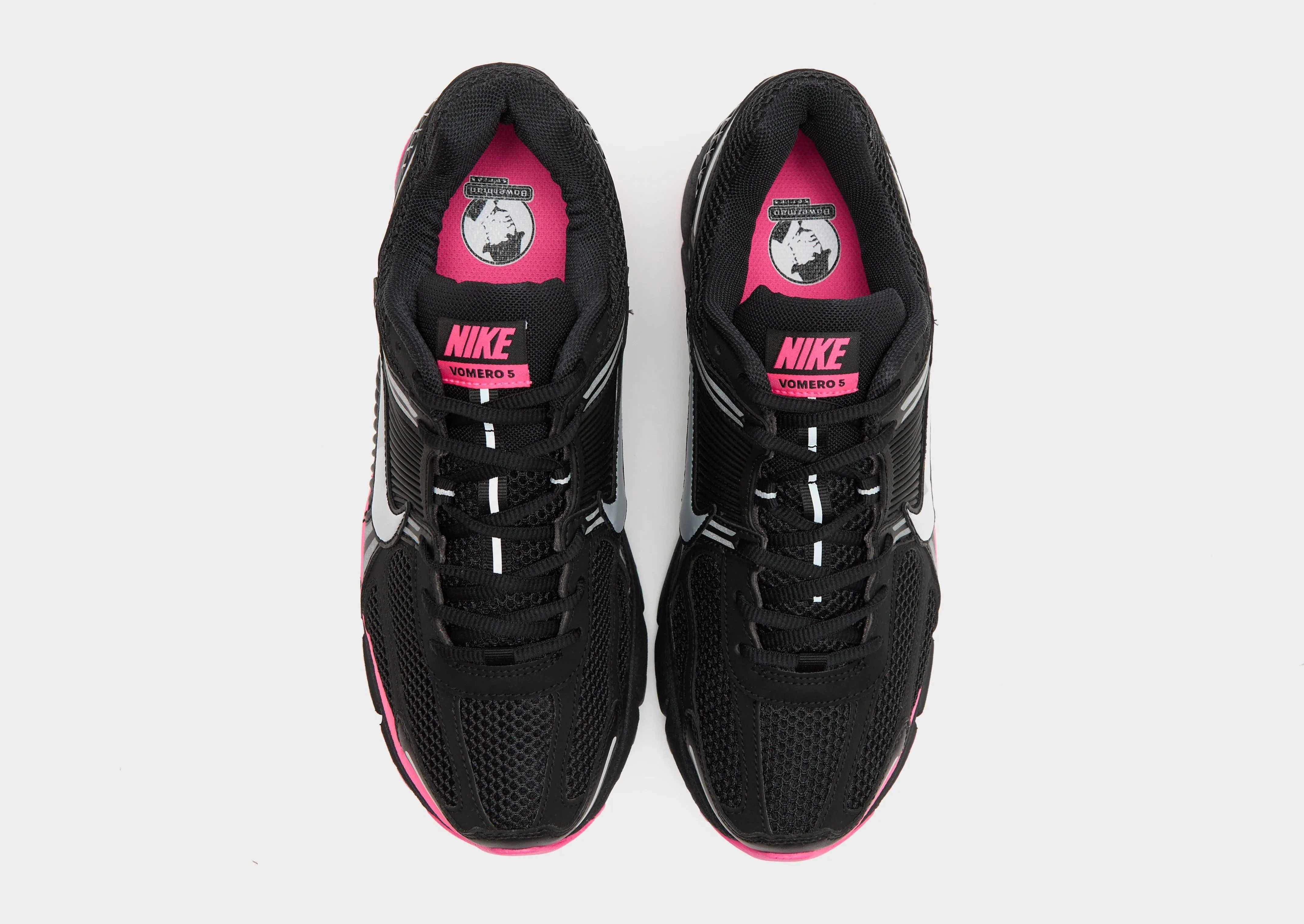 Zoom Vomero 5 Comfortable Energy Return running with a fanny pack