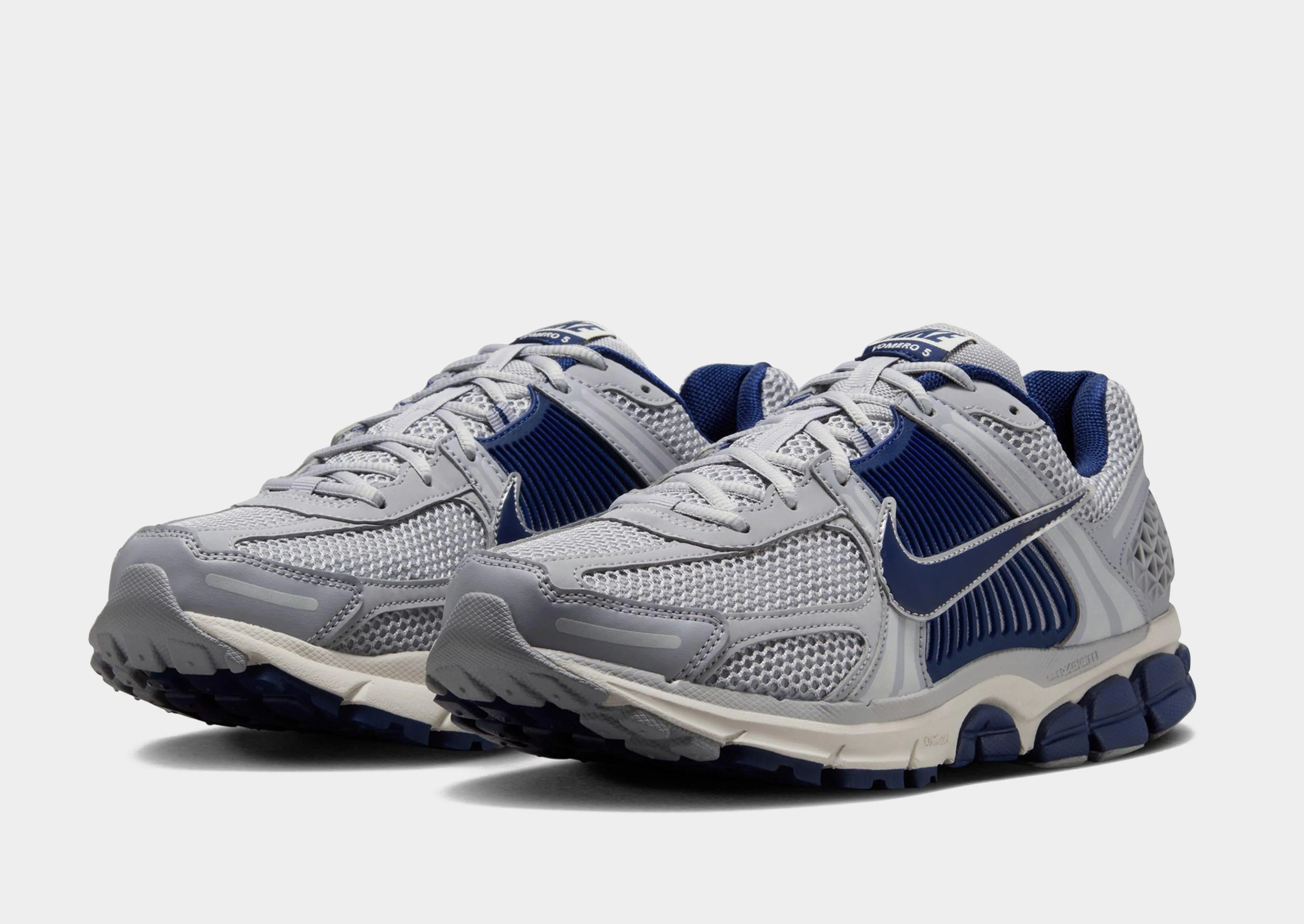 recycled - materials Running Mechanics Zoom Vomero 5