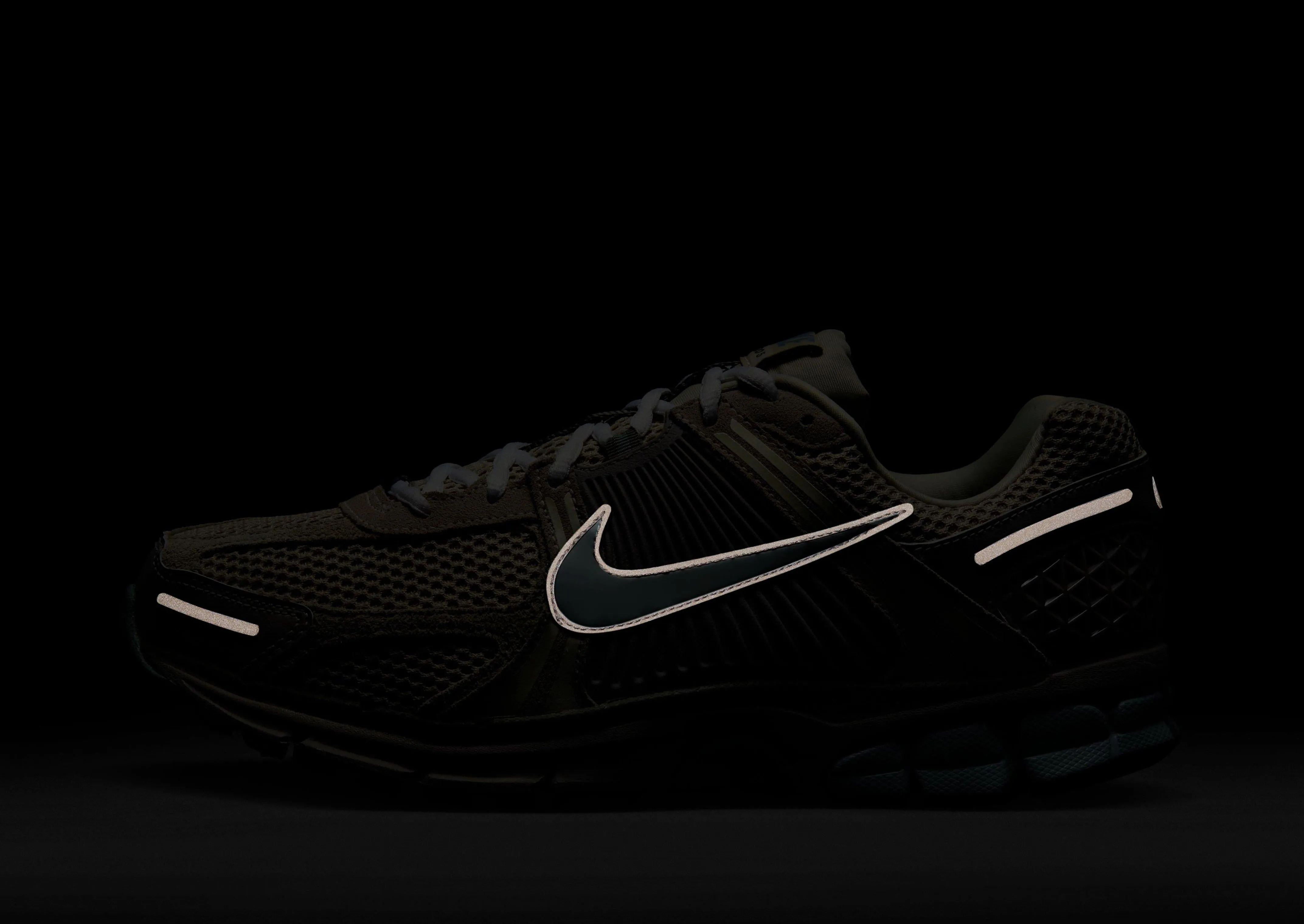 Zoom Vomero 5 SE parkour shoes