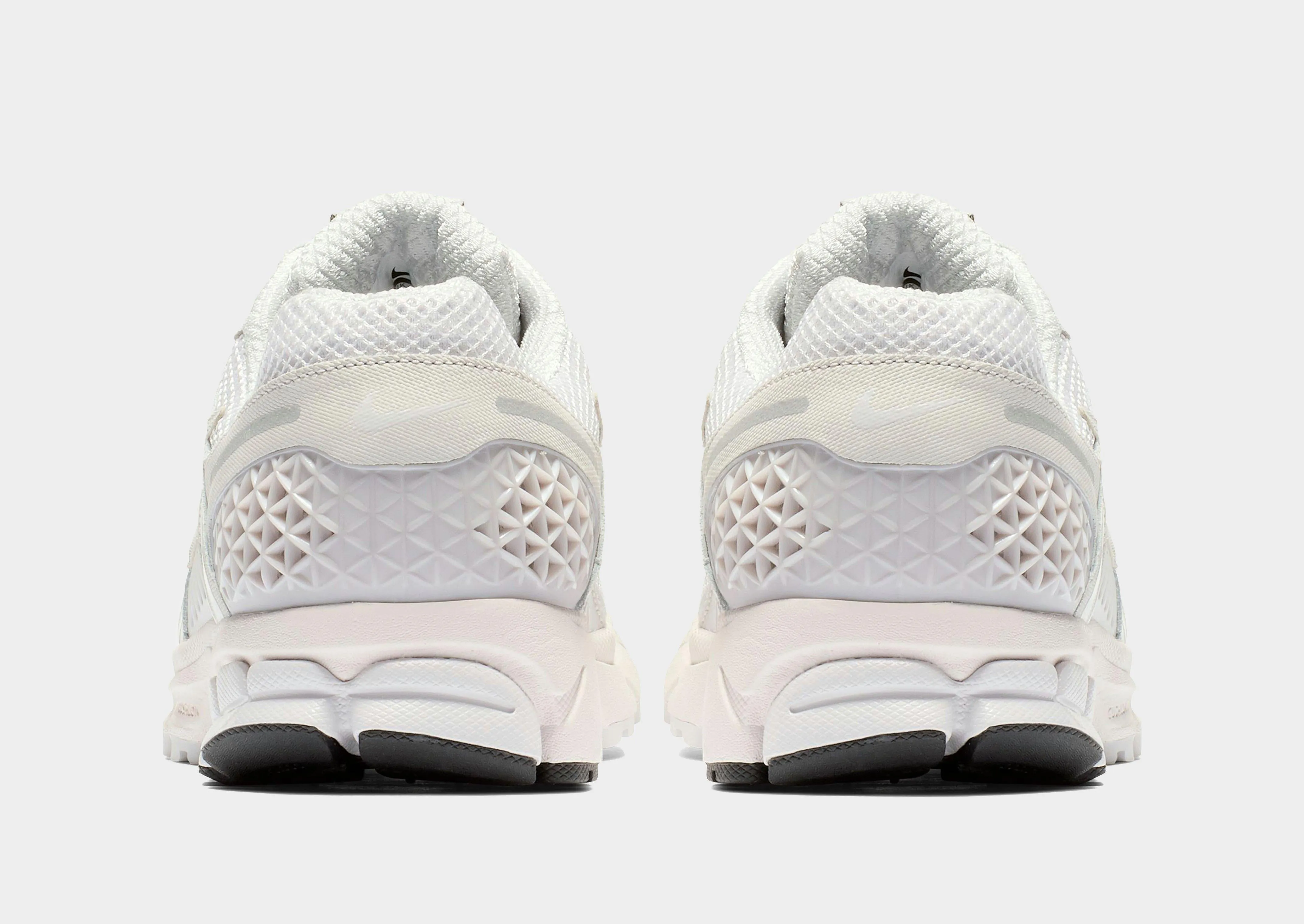 Zoom Vomero 5 running with a headband bow - decorated running option