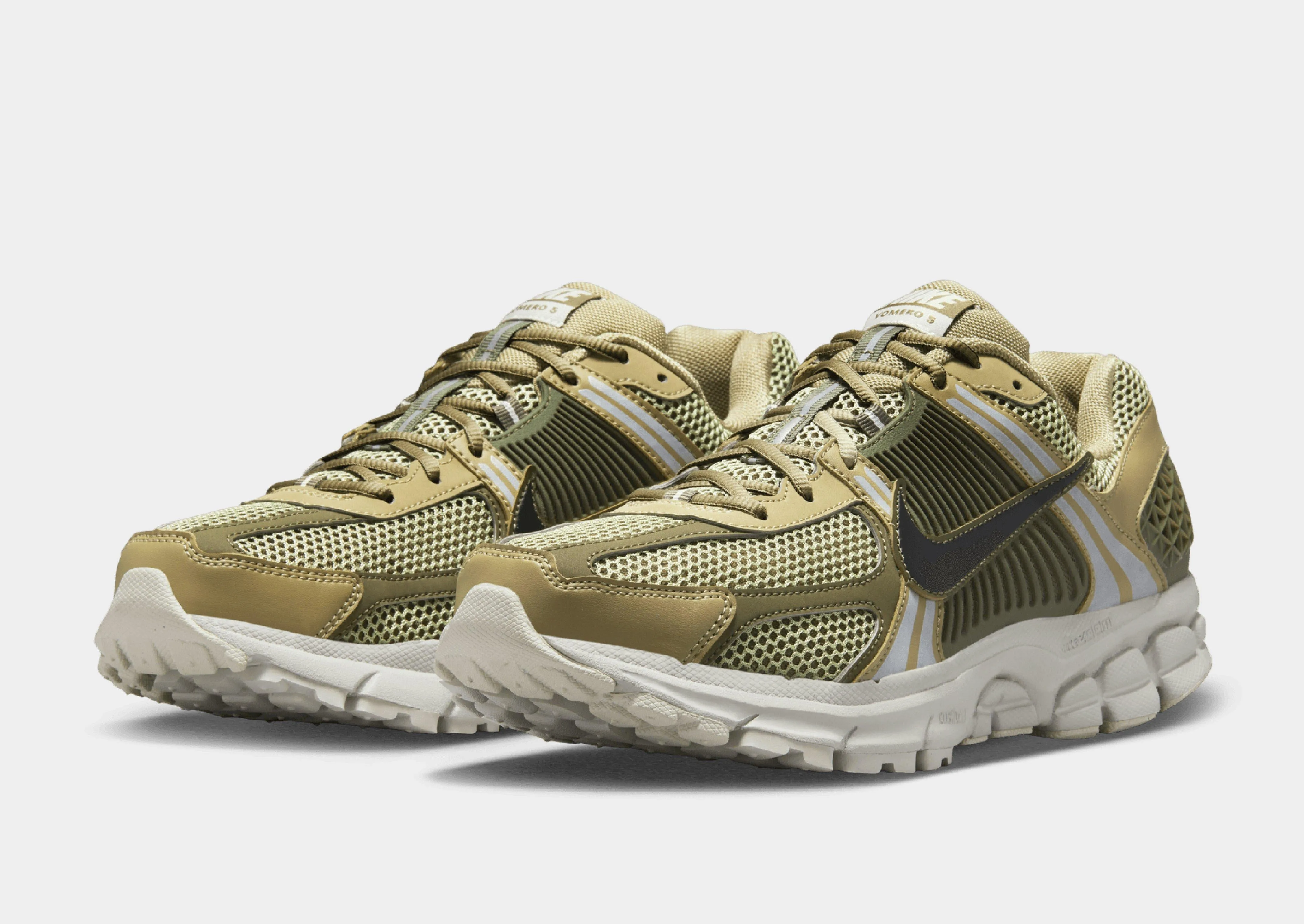 urban shoes beginner - friendly Zoom Vomero 5