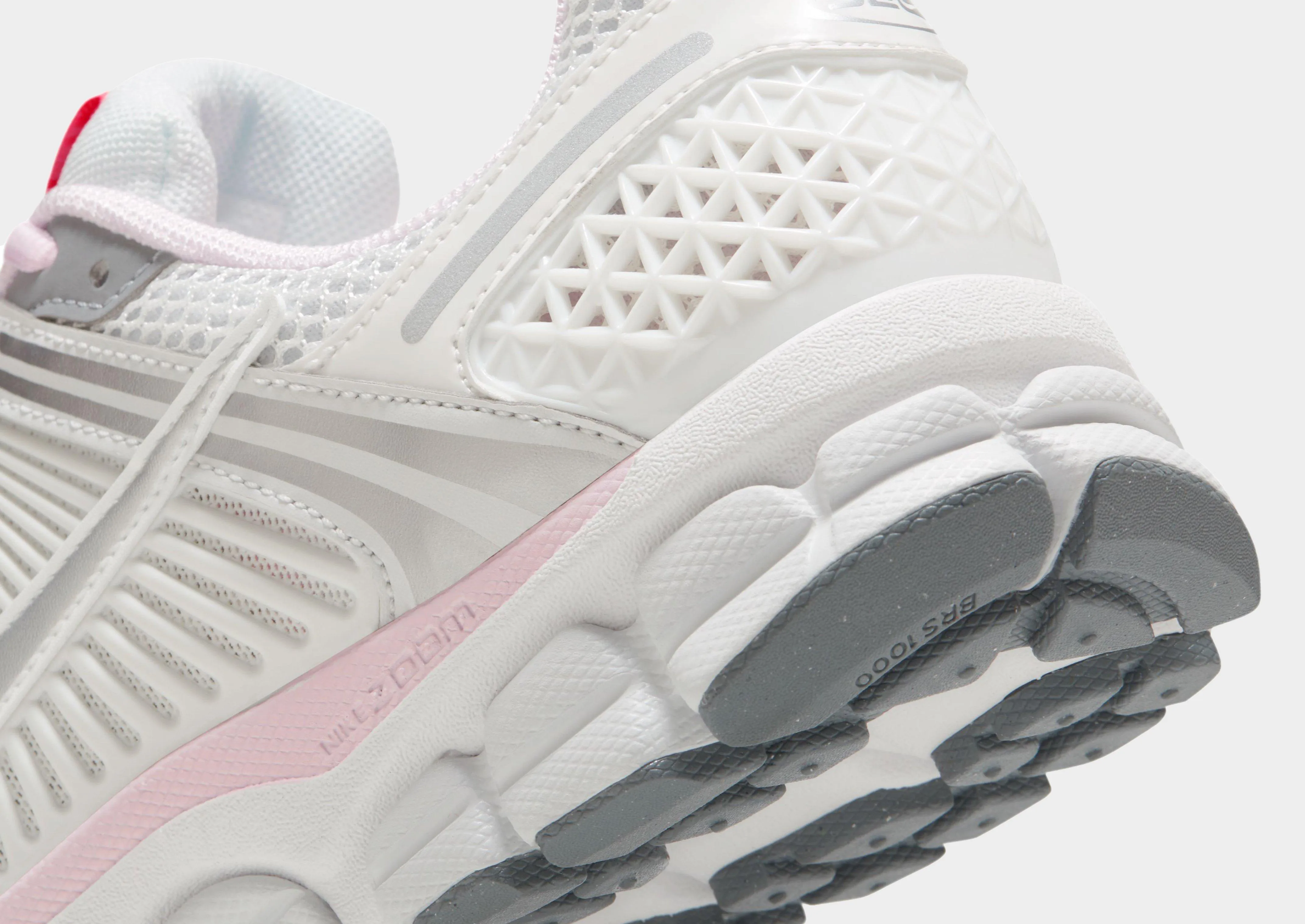 Zoom Vomero 5 Women's joint mobility