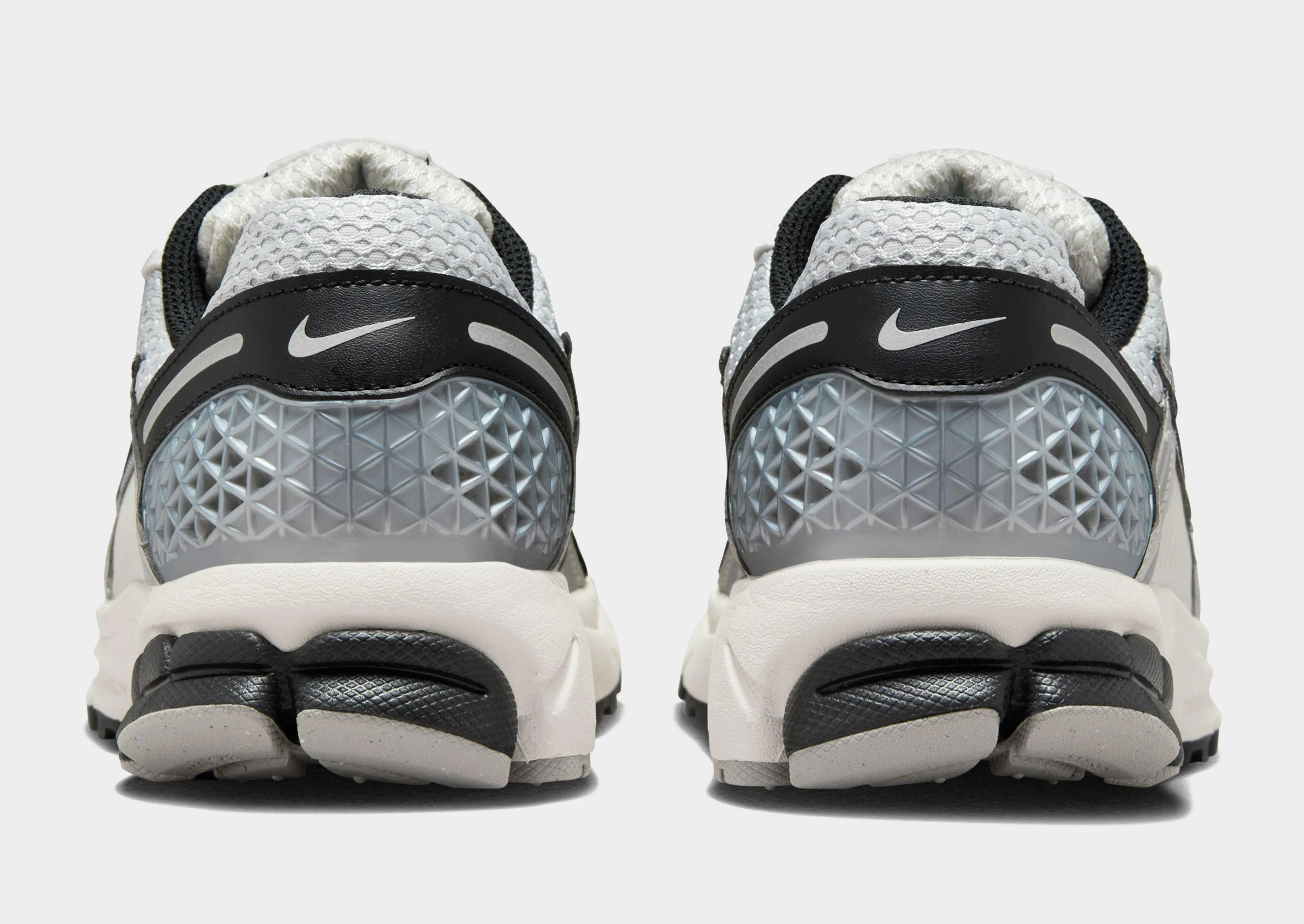 Zoom Vomero 5 Women's motion - control - optimized shoes