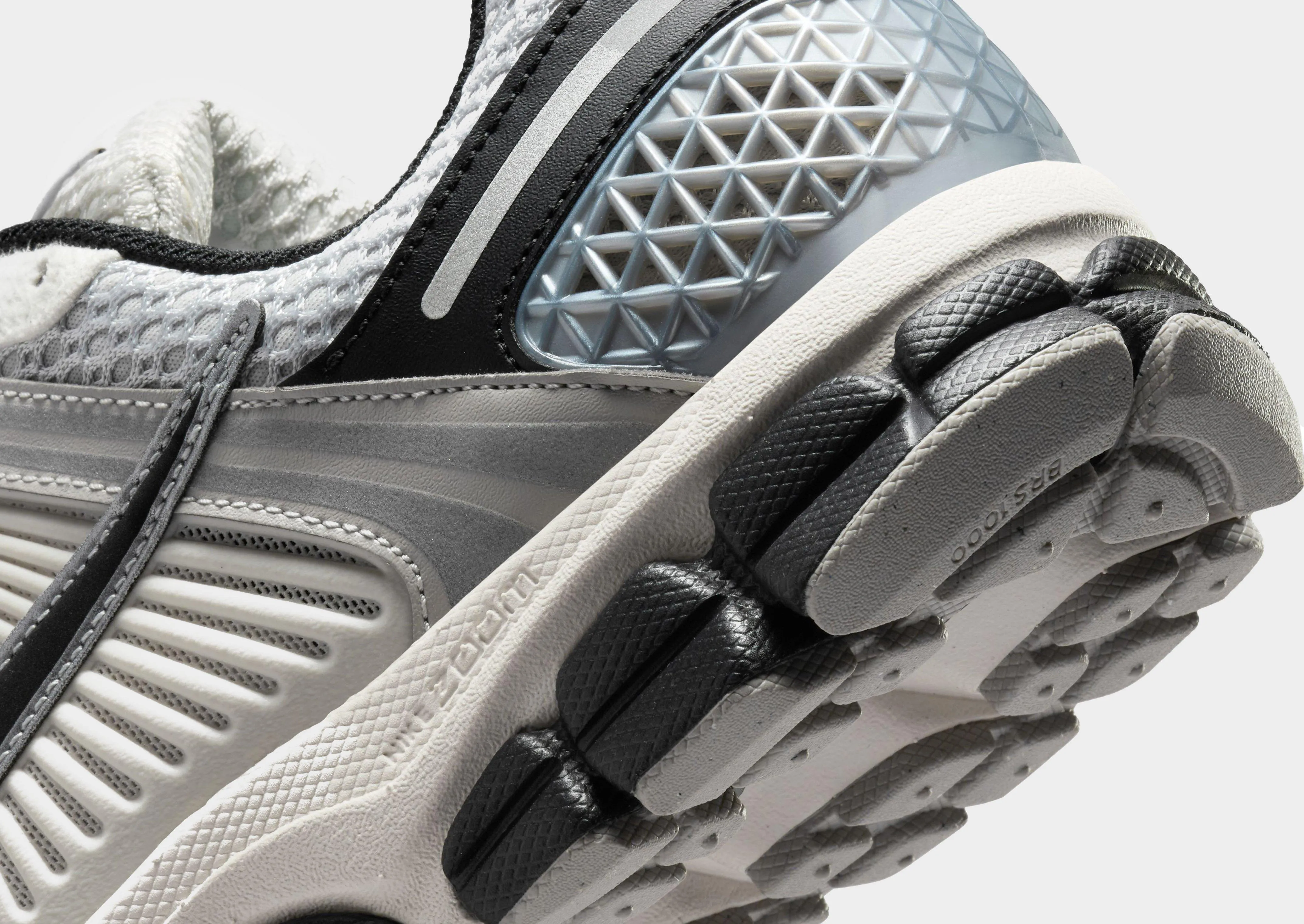 Established Zoom Vomero 5 Women's