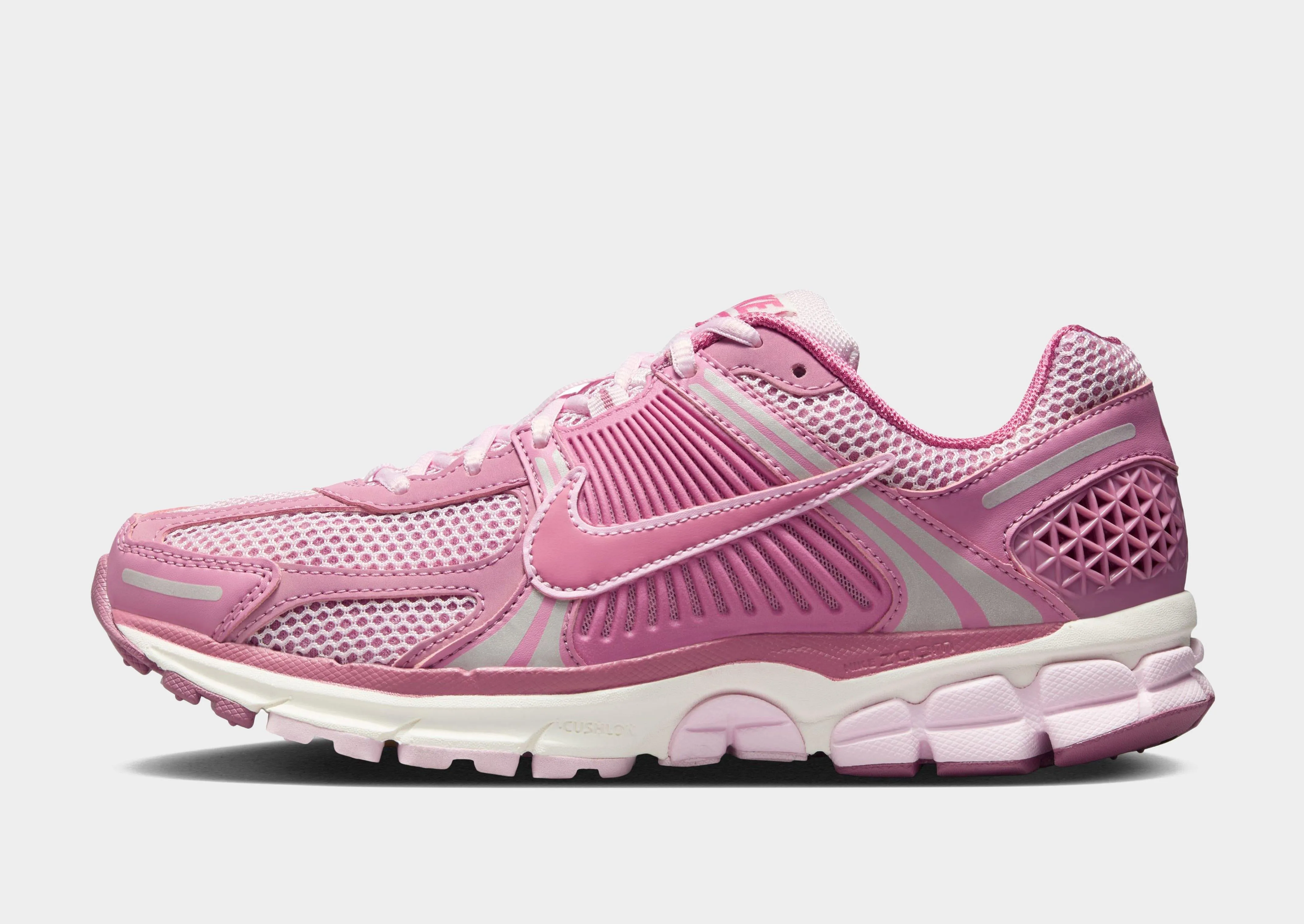 high - impact exploration - shoes Zoom Vomero 5 Women's