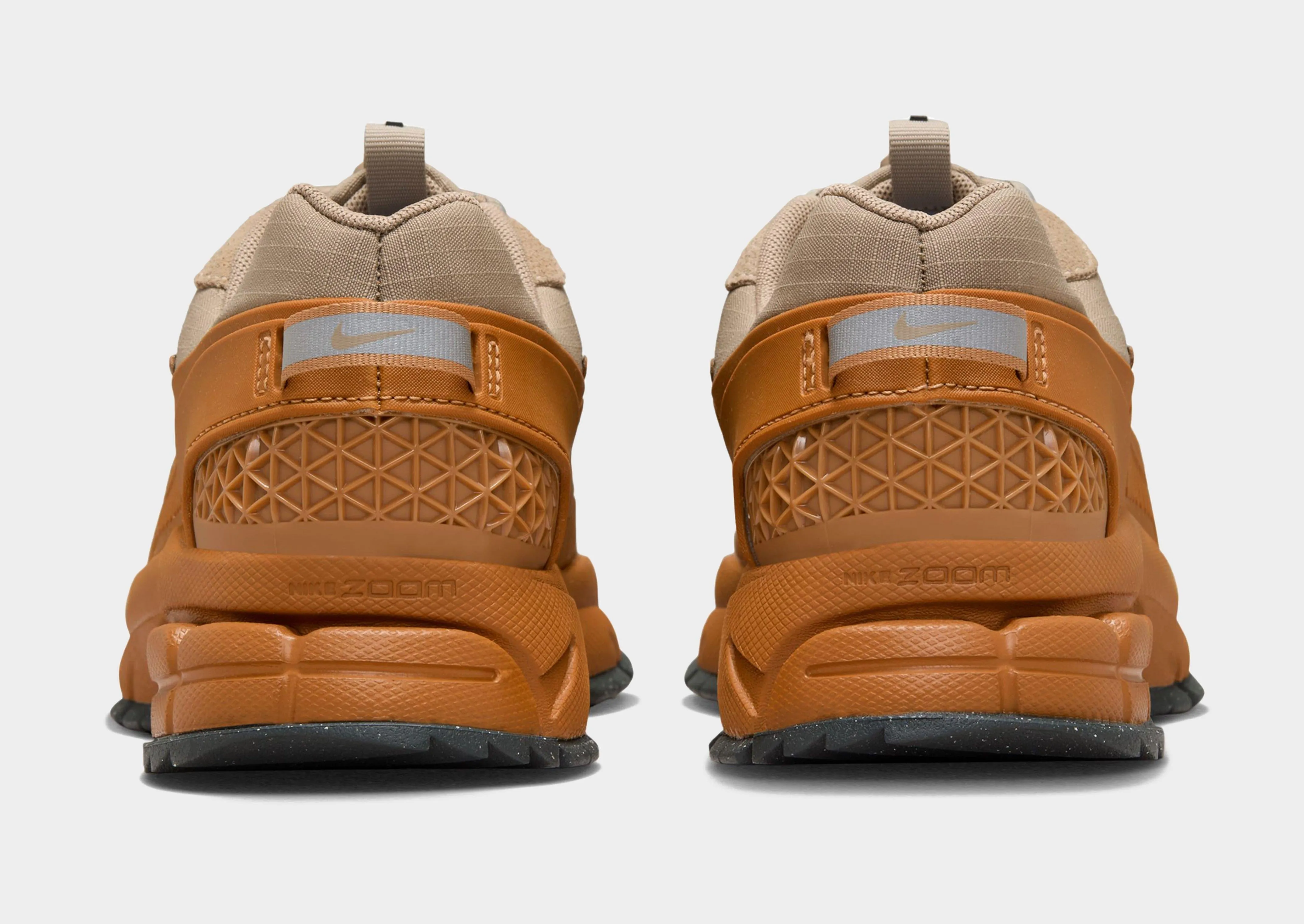 Zoom Vomero Roam Women's running in various climates